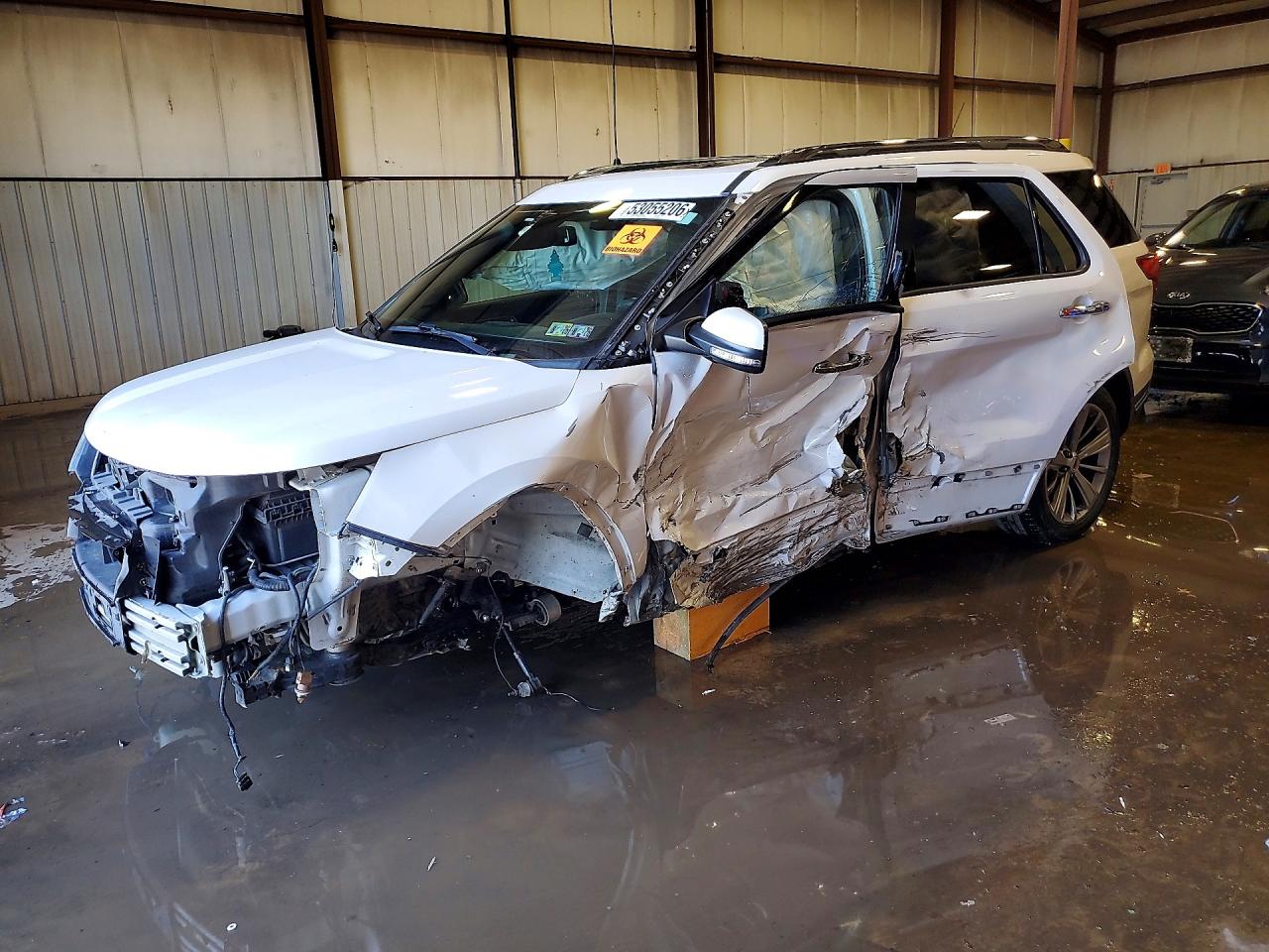 Salvage Ford Explorer Image