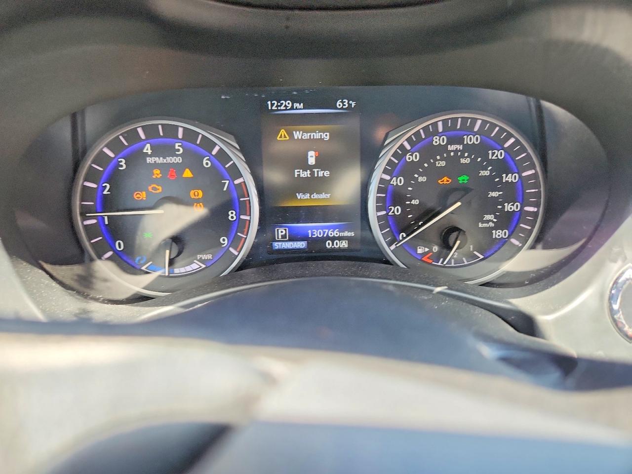 INFINITI Q50 Premium