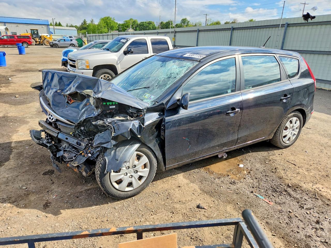 Salvage Hyundai ELANTRA Image