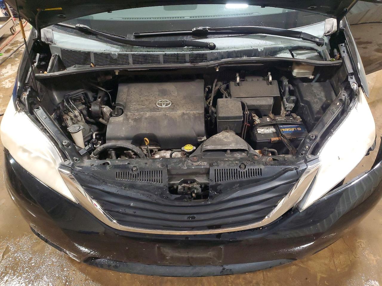 Toyota Sienna Le