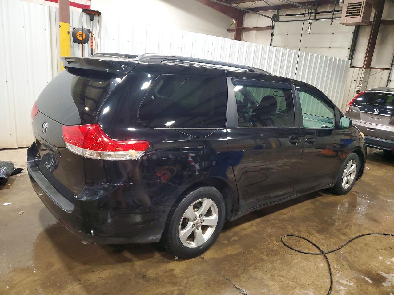 Toyota Sienna Le