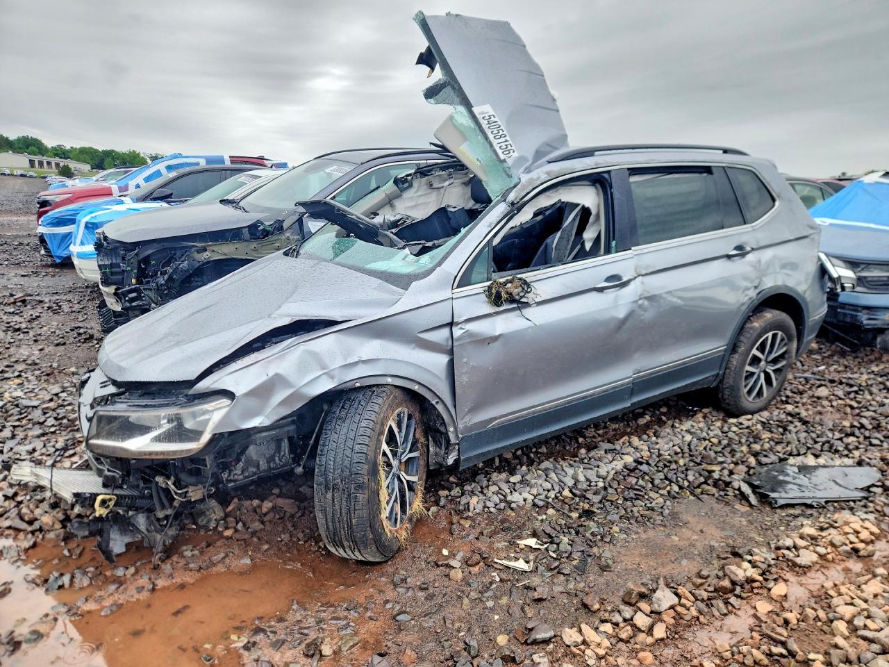 Salvage Volkswagen Tiguan Image