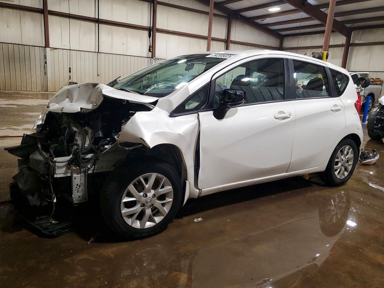 Salvage Nissan Versa Image