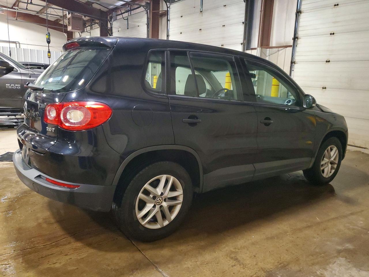 Volkswagen Tiguan S