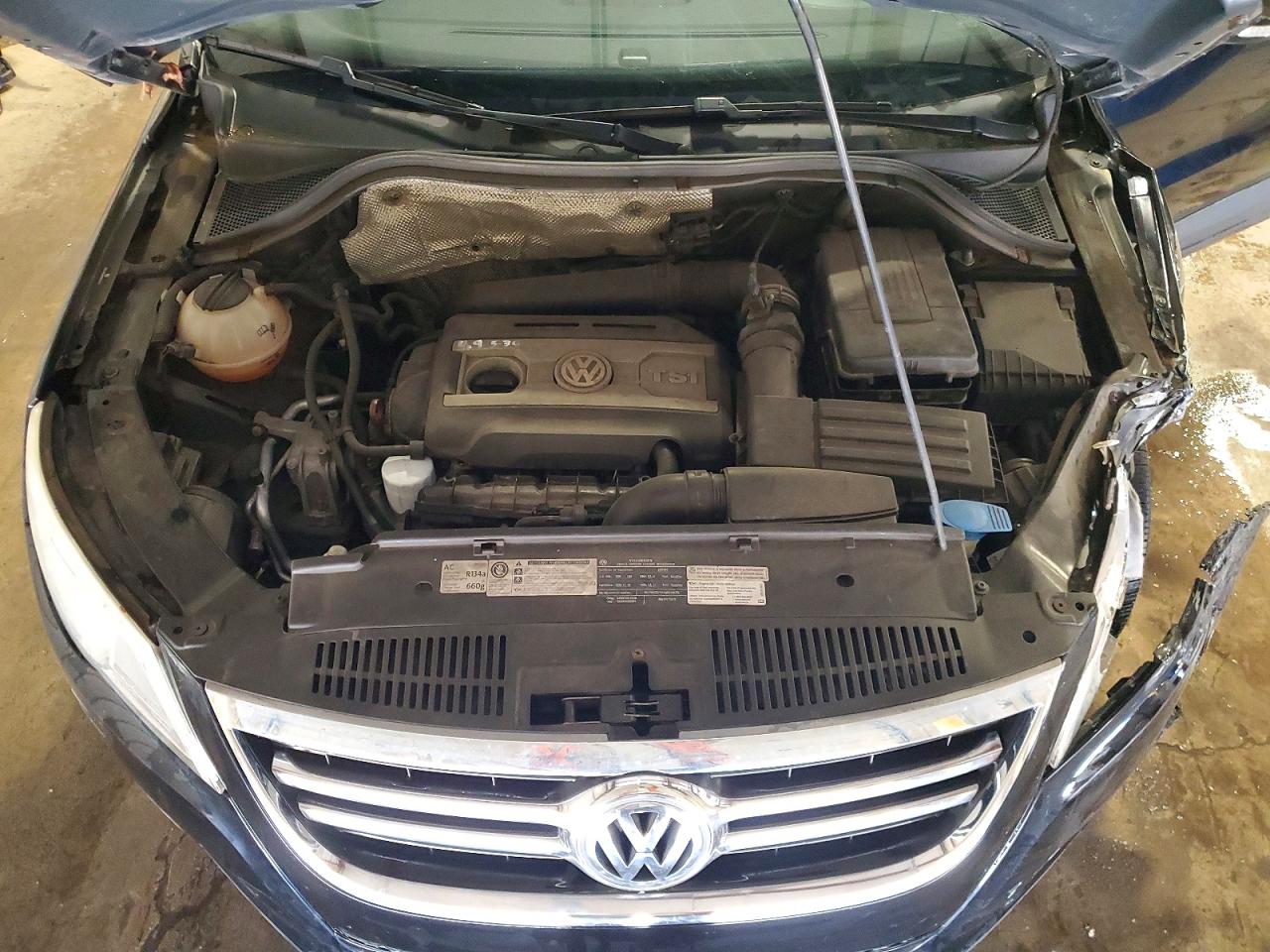 Volkswagen Tiguan S