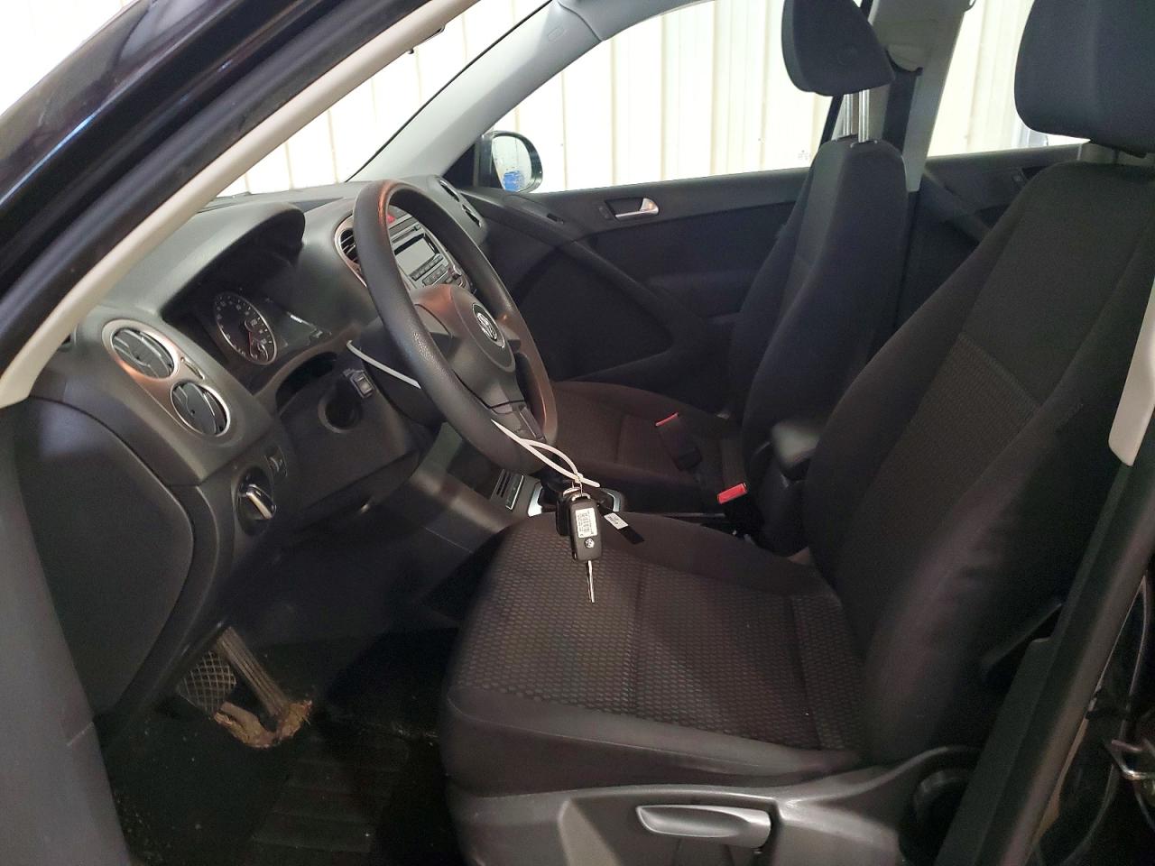Volkswagen Tiguan S
