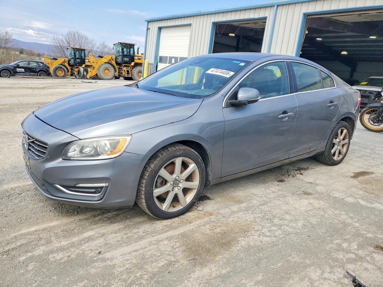 Salvage Volvo S60 Image