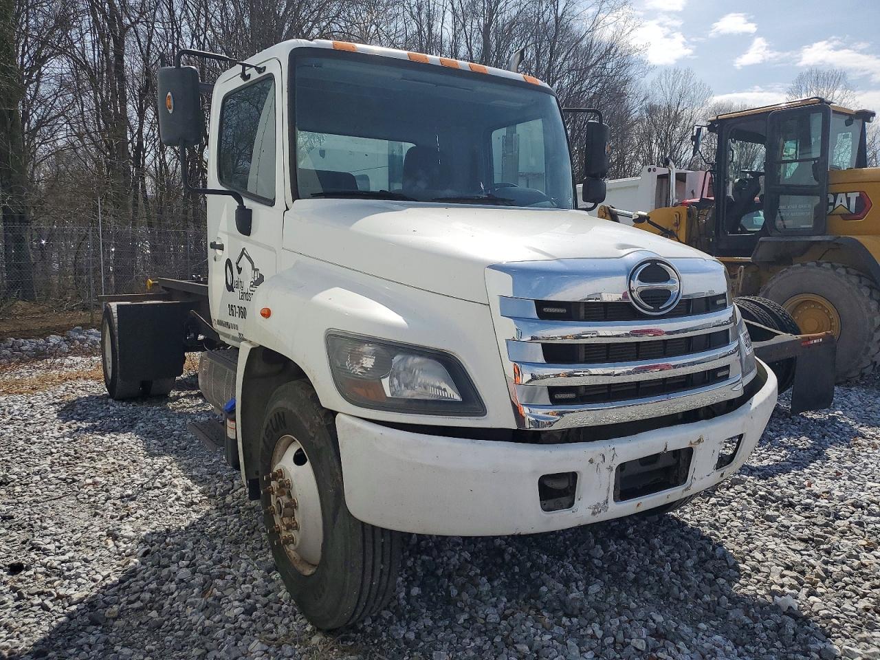 Salvage Hino 258 268 Image