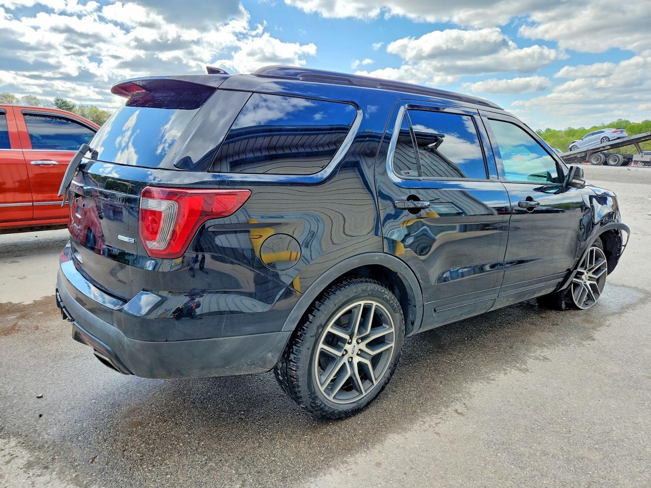 Ford Explorer Sport