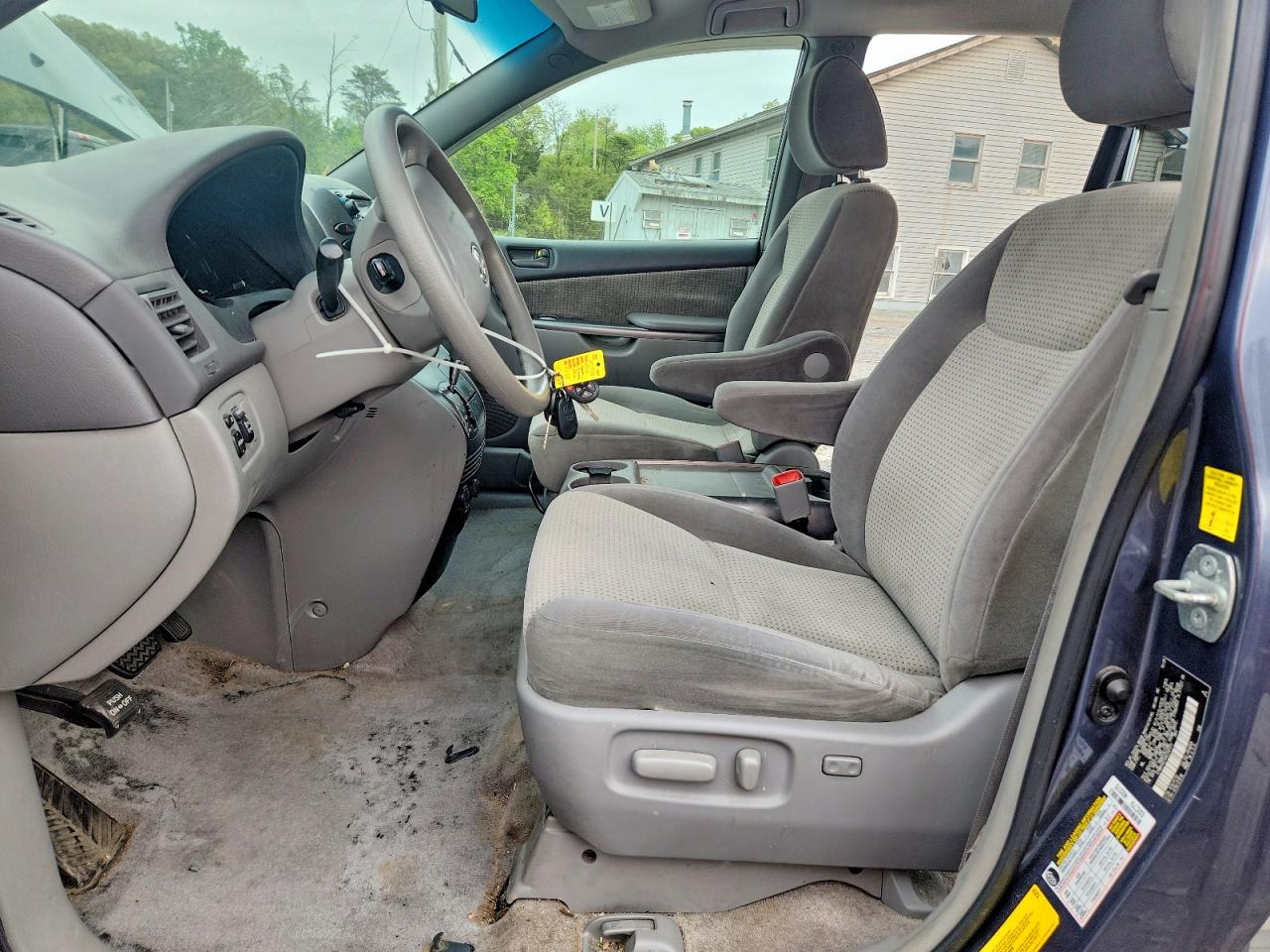Toyota Sienna Le 7-passenger