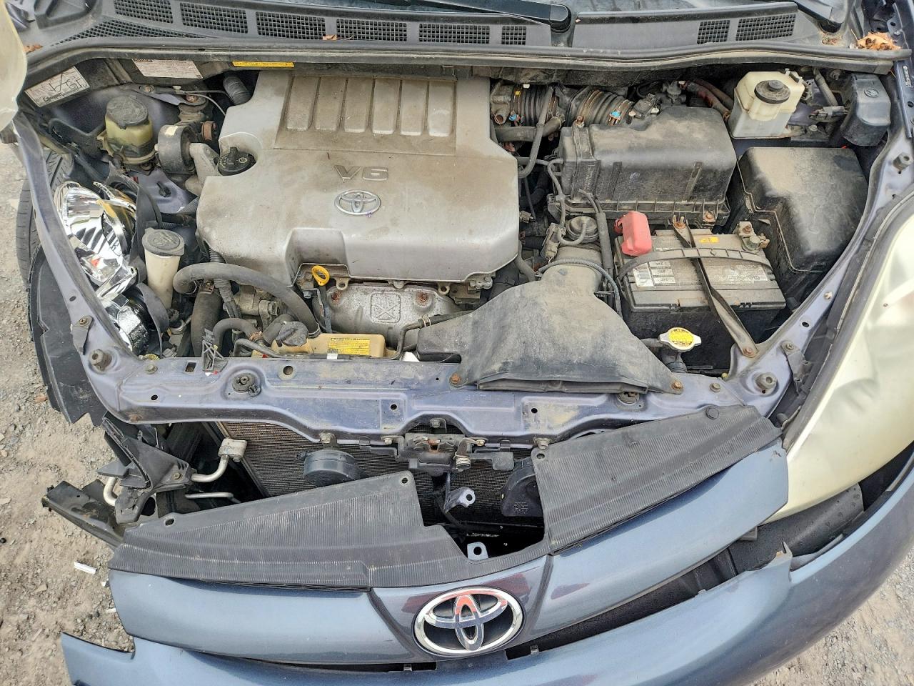 Toyota Sienna Le 7-passenger