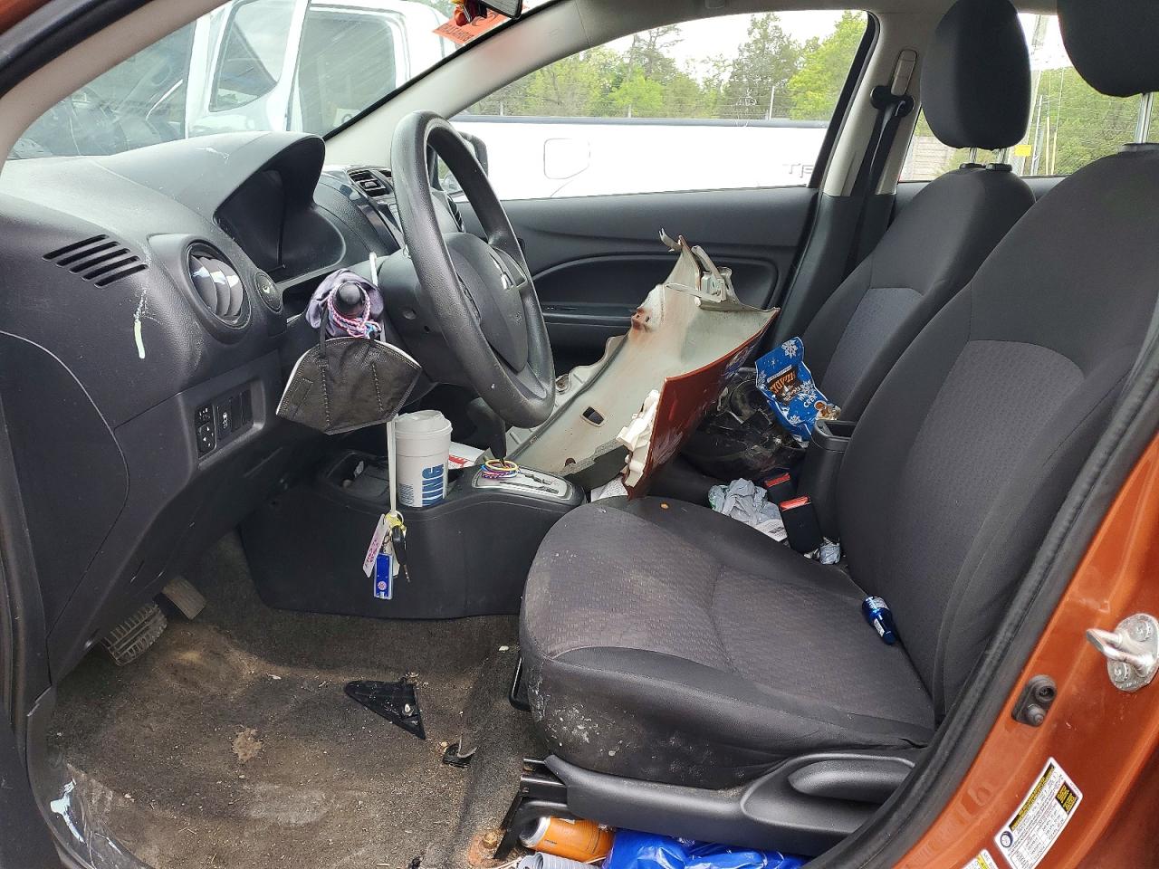 Mitsubishi Mirage Es