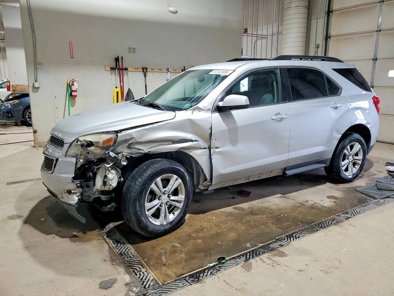 Salvage Chevrolet Equinox Image