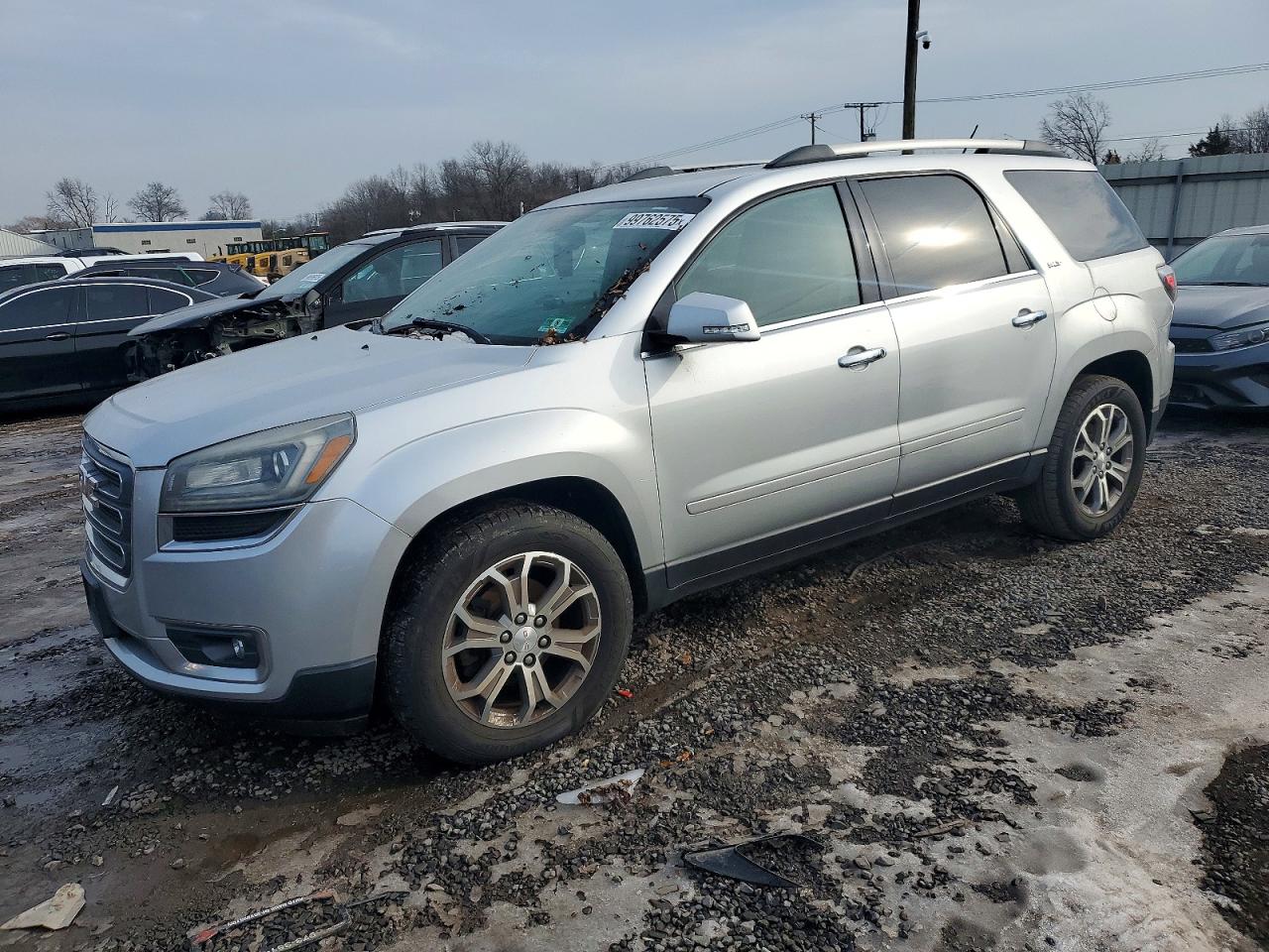 Salvage GMC Acadia Image