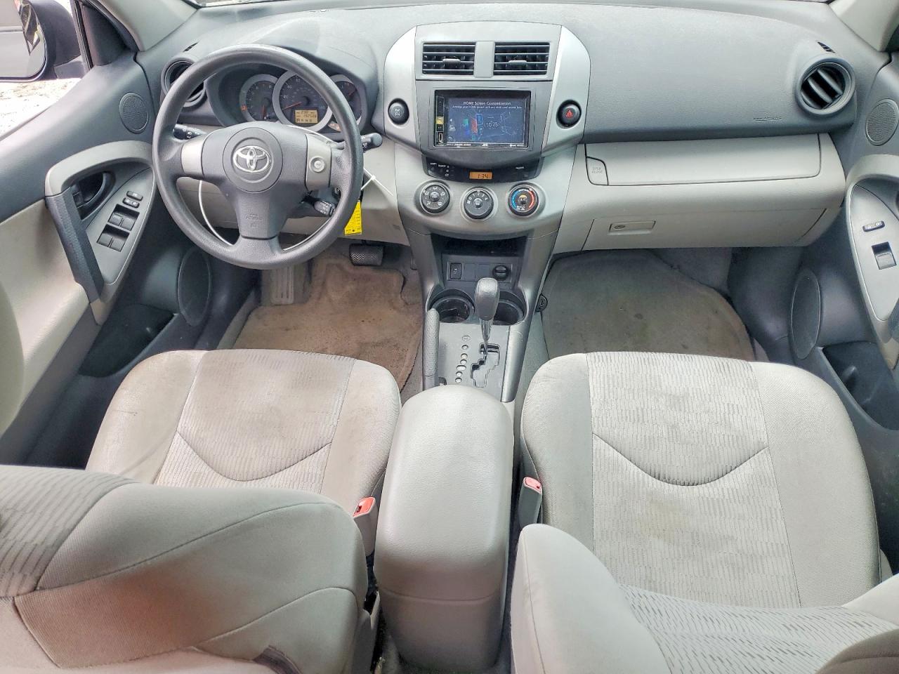 Toyota RAV4 Base
