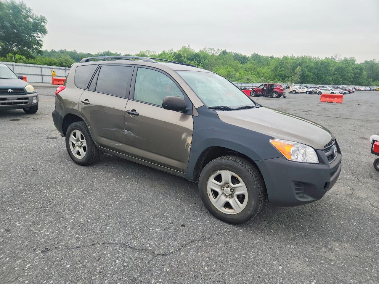 Toyota RAV4 Base