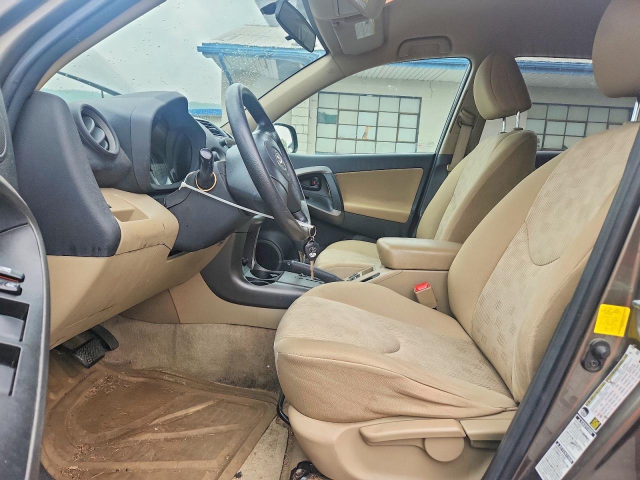 Toyota RAV4 Base