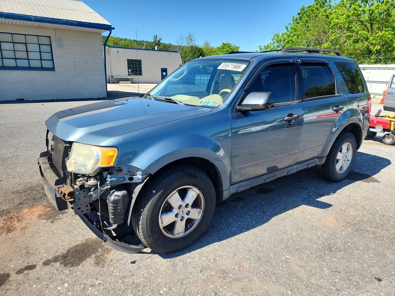 Salvage Ford Escape Image