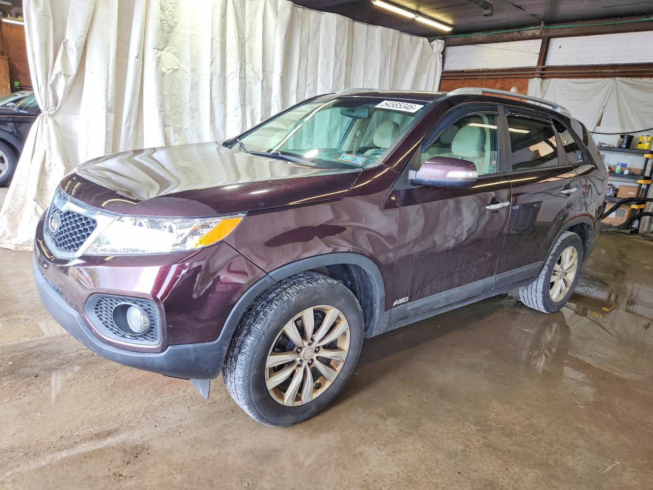 Salvage Kia Sorento Image