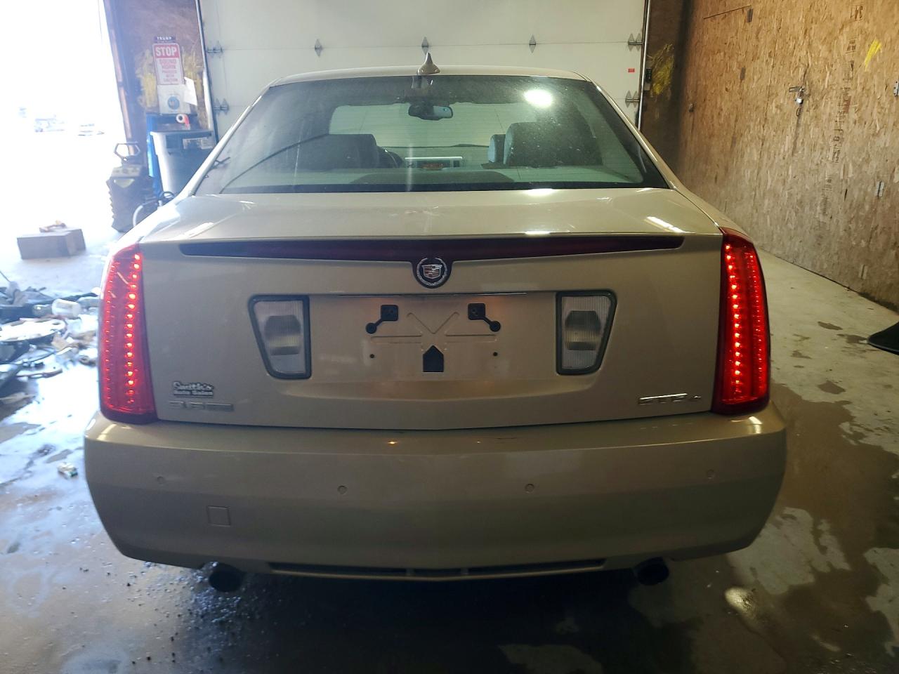 Cadillac STS