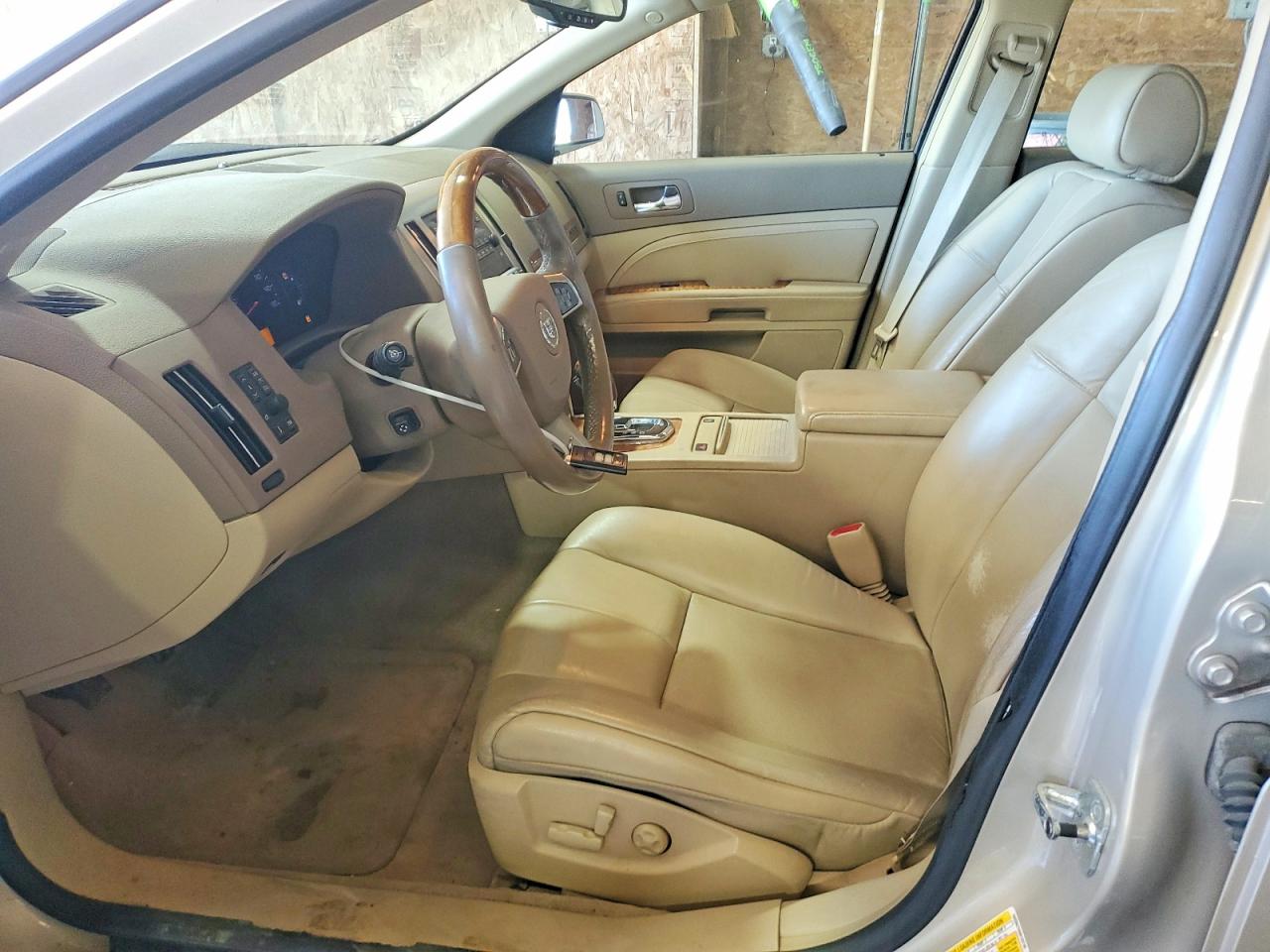 Cadillac STS