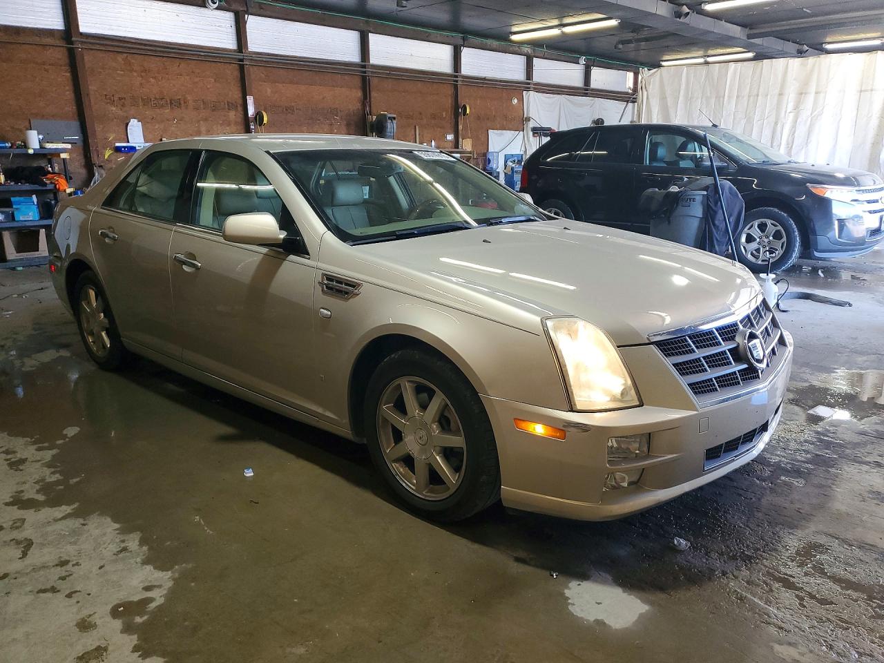 Cadillac STS
