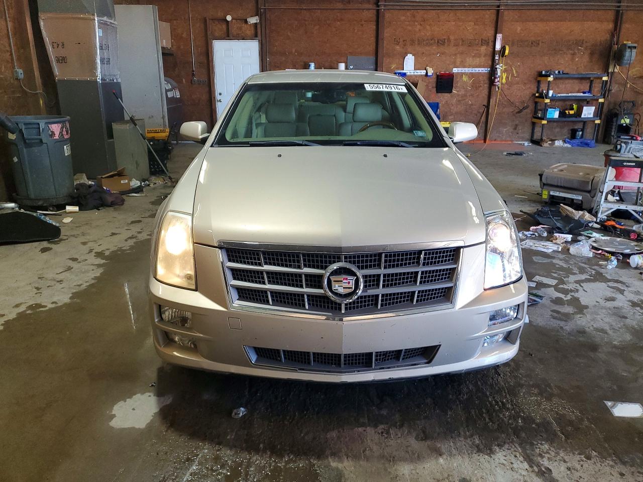 Cadillac STS