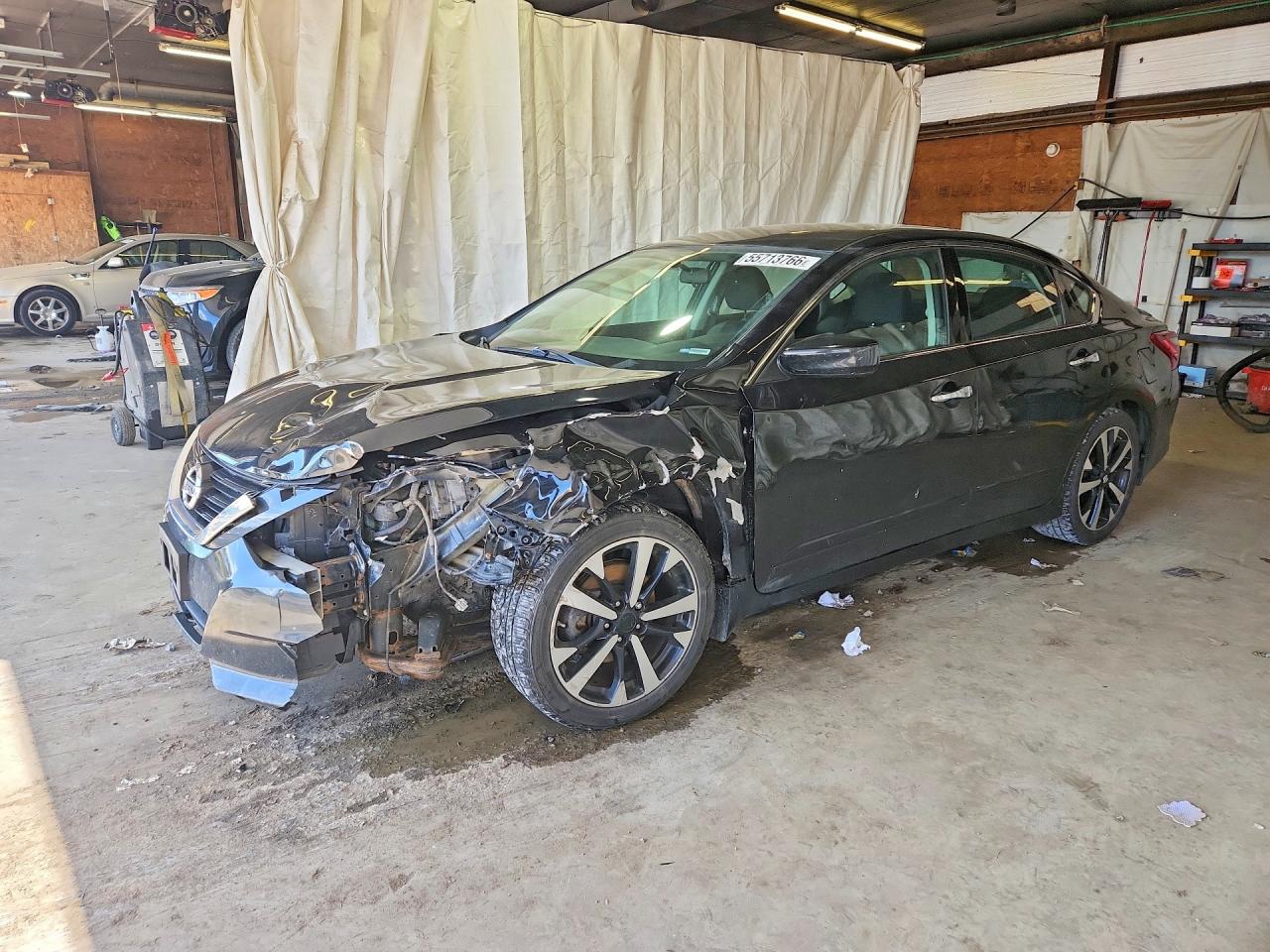 Salvage Nissan Altima Image