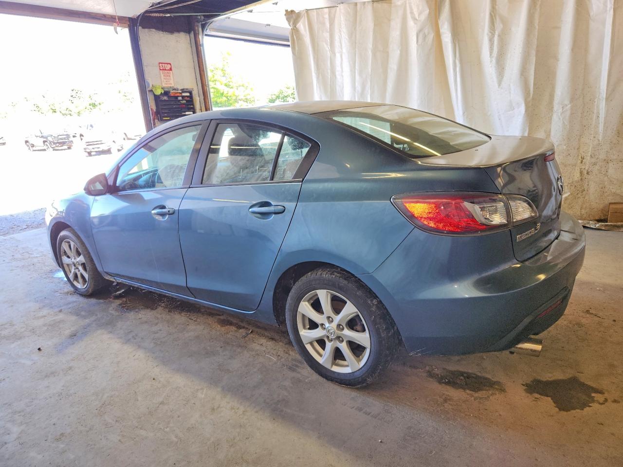Mazda 3 I