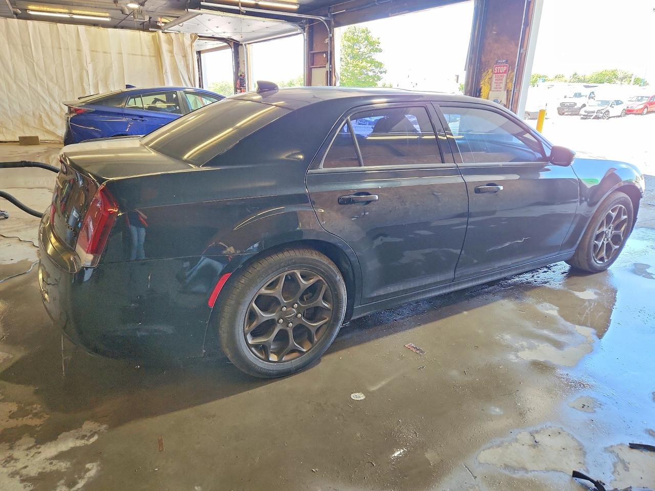 Chrysler 300 S