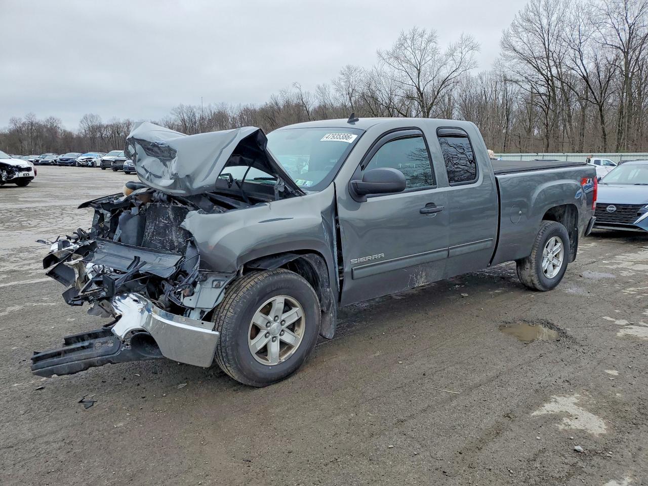 Salvage GMC Sierra Image