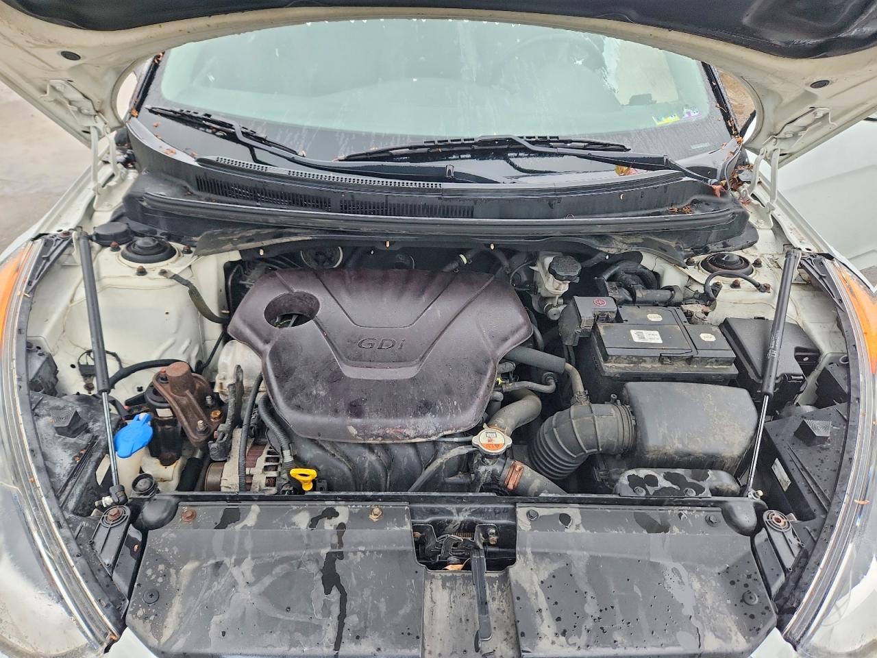 Hyundai VELOSTER Base