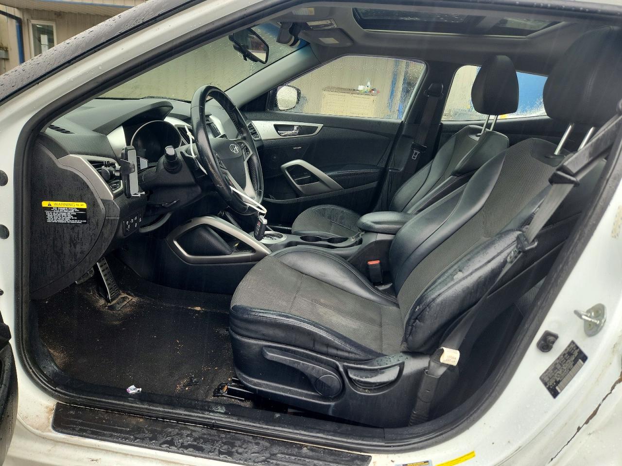 Hyundai VELOSTER Base