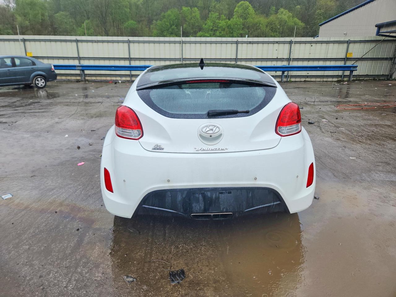 Hyundai VELOSTER Base