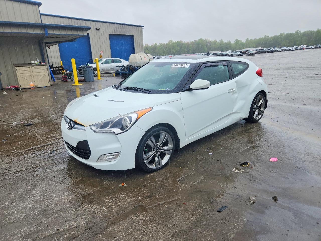 Salvage Hyundai VELOSTER Image
