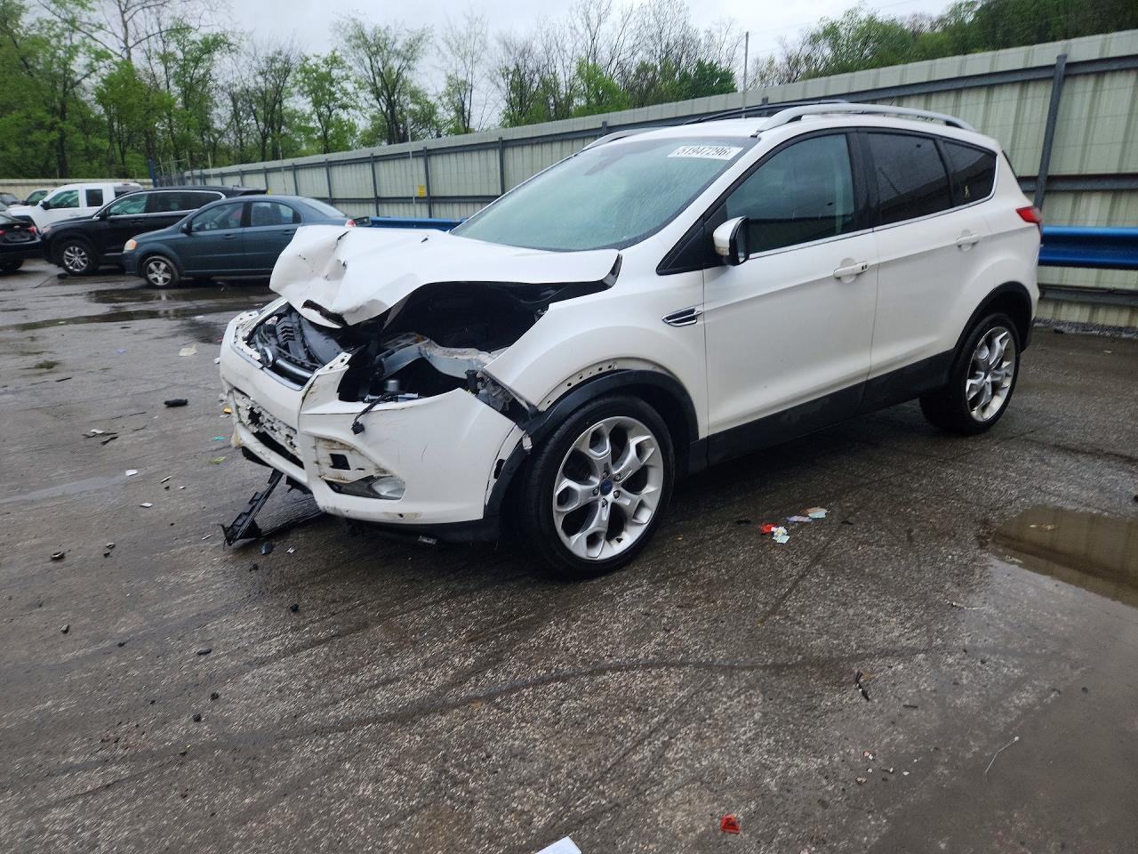 Salvage Ford Escape Image