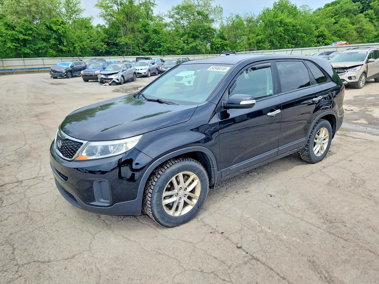 Salvage Kia Sorento Image