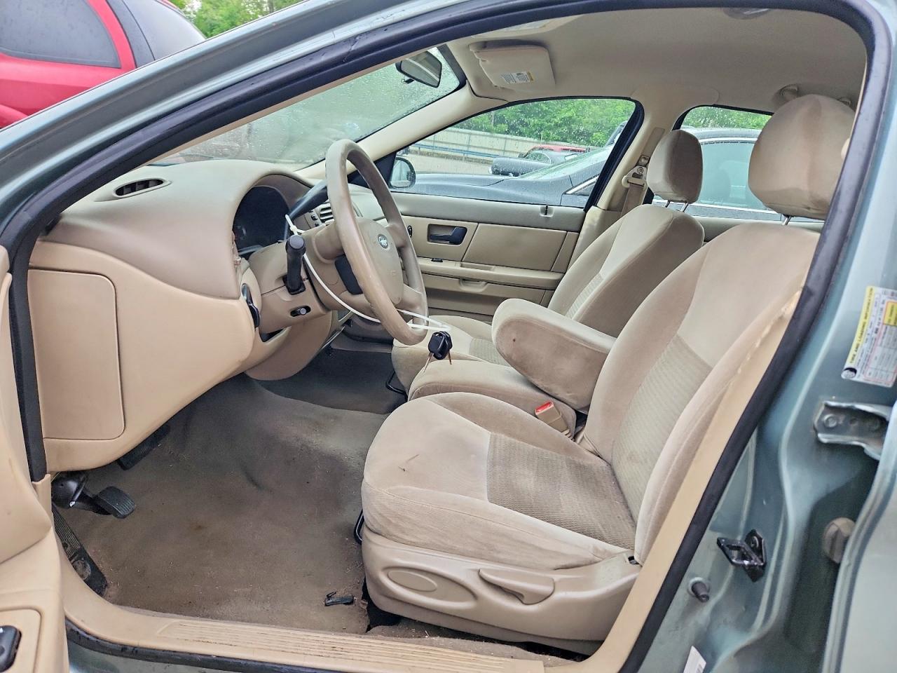 Ford Taurus Se