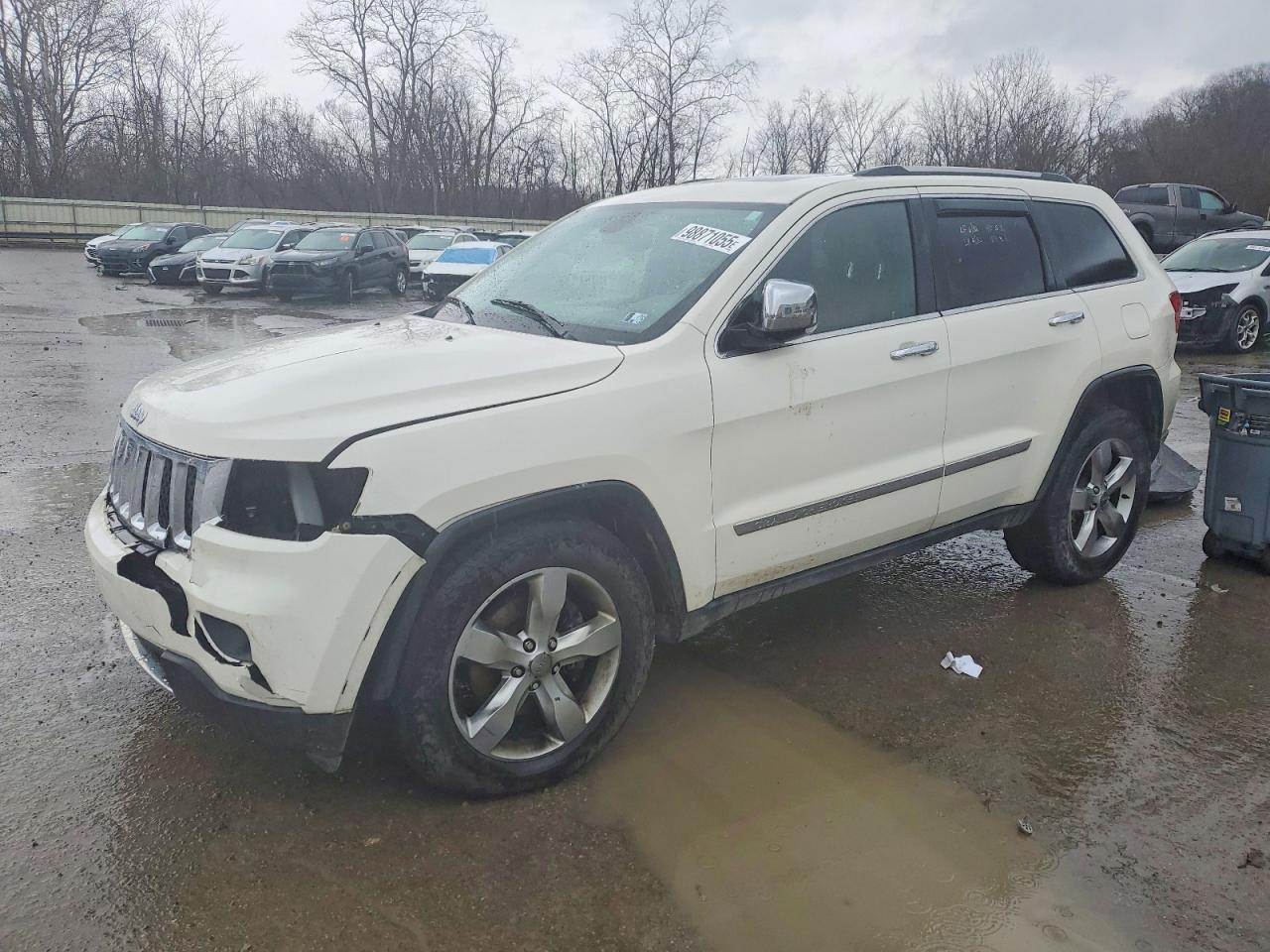 Salvage Jeep Grand Cherokee Image