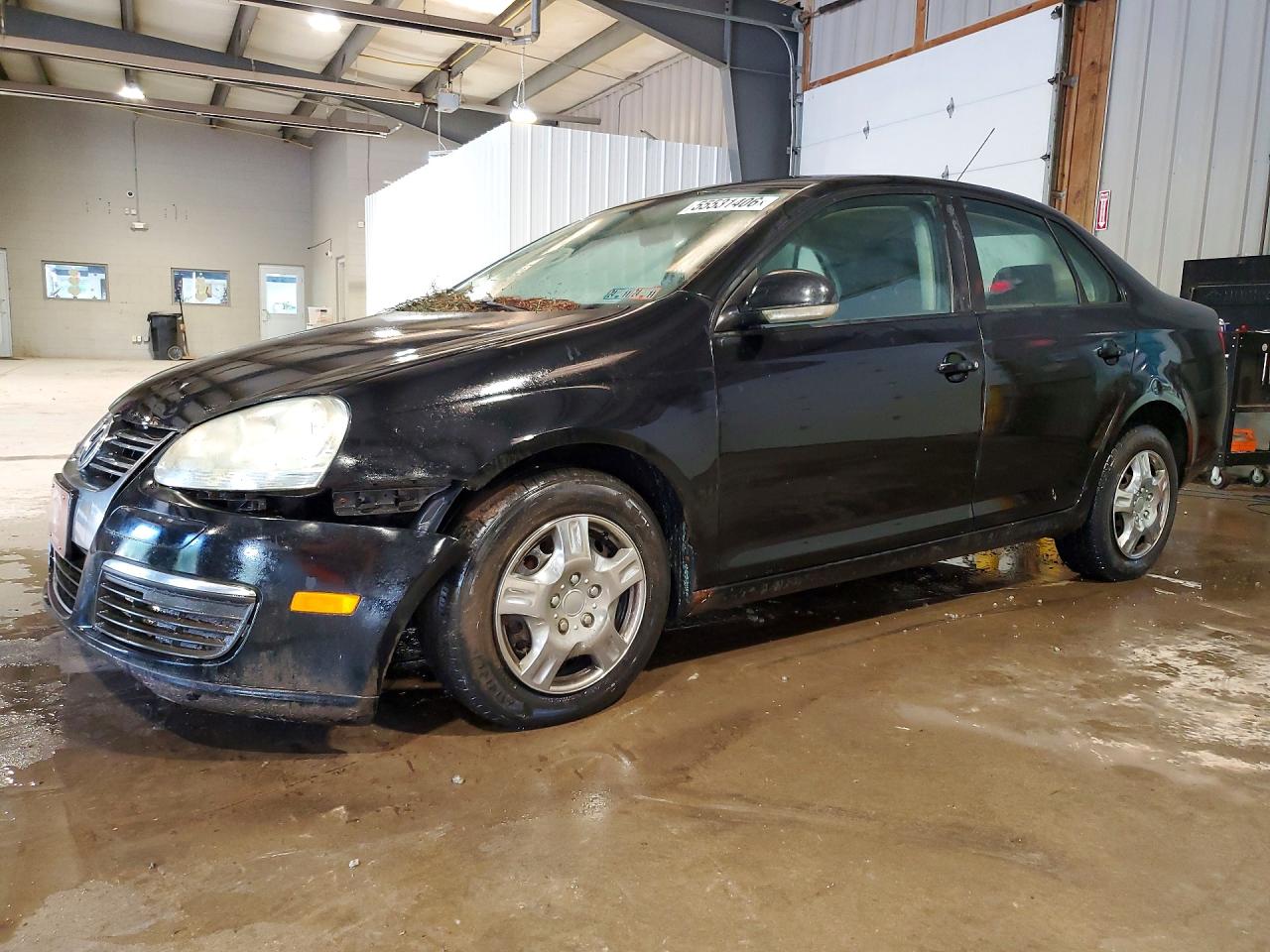 Salvage Volkswagen Jetta Image