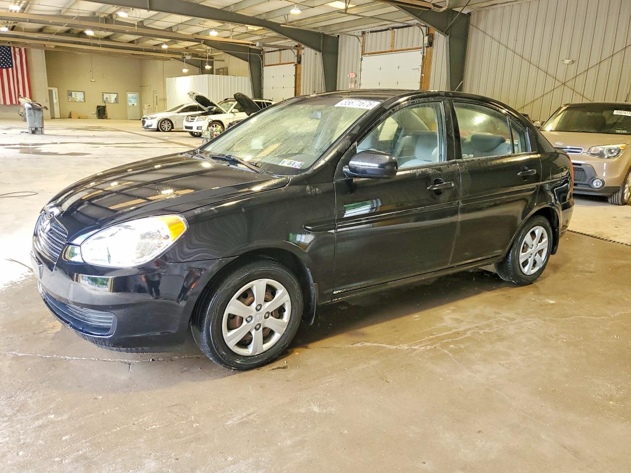 Salvage Hyundai ACCENT Image