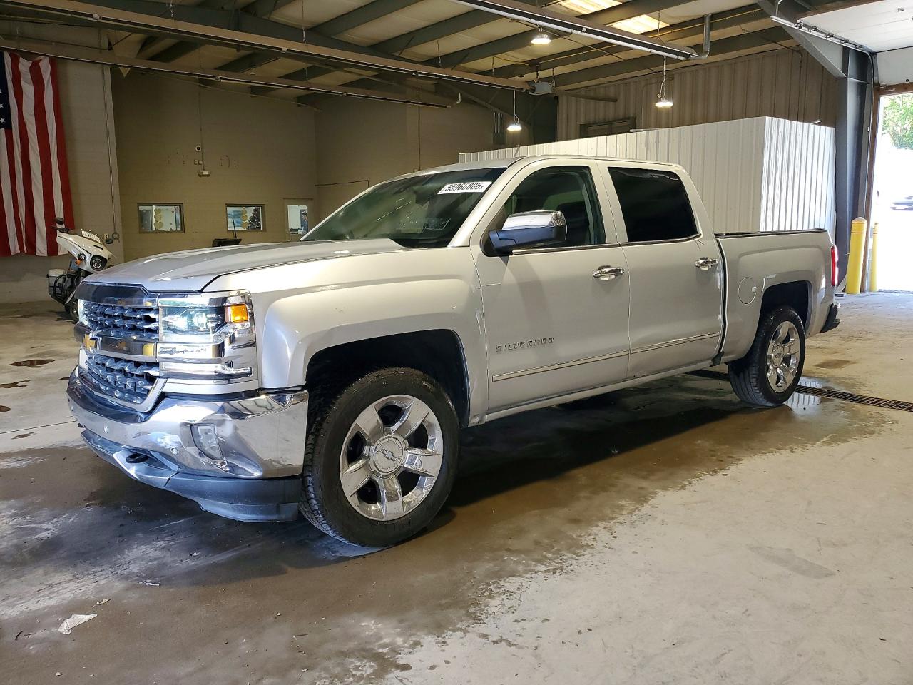 Salvage Chevrolet Silverado Image