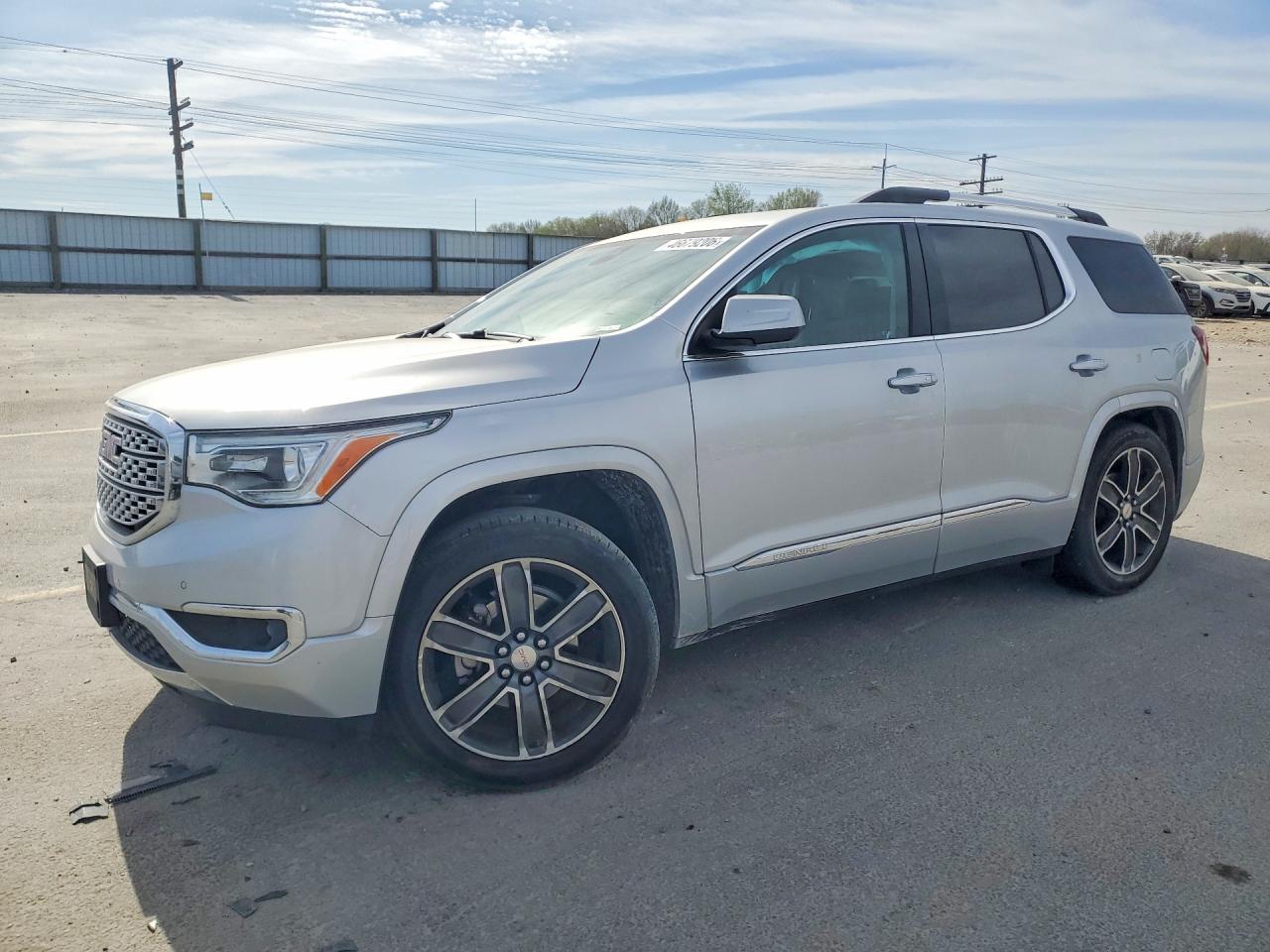 Salvage GMC Acadia Image