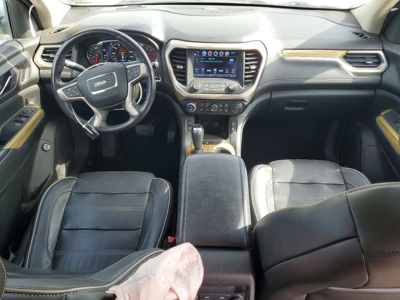 GMC Acadia Denali