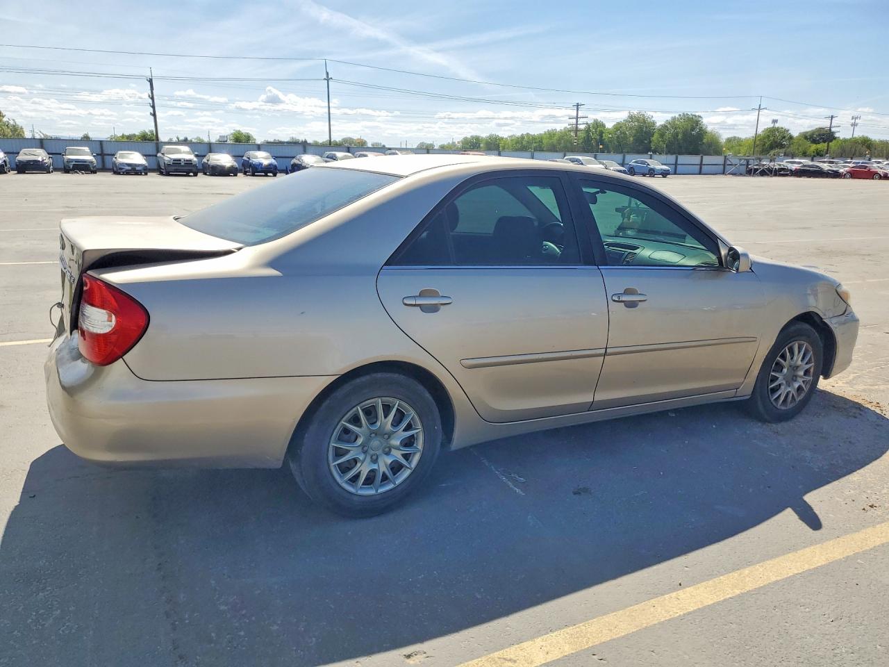 Toyota Camry Le