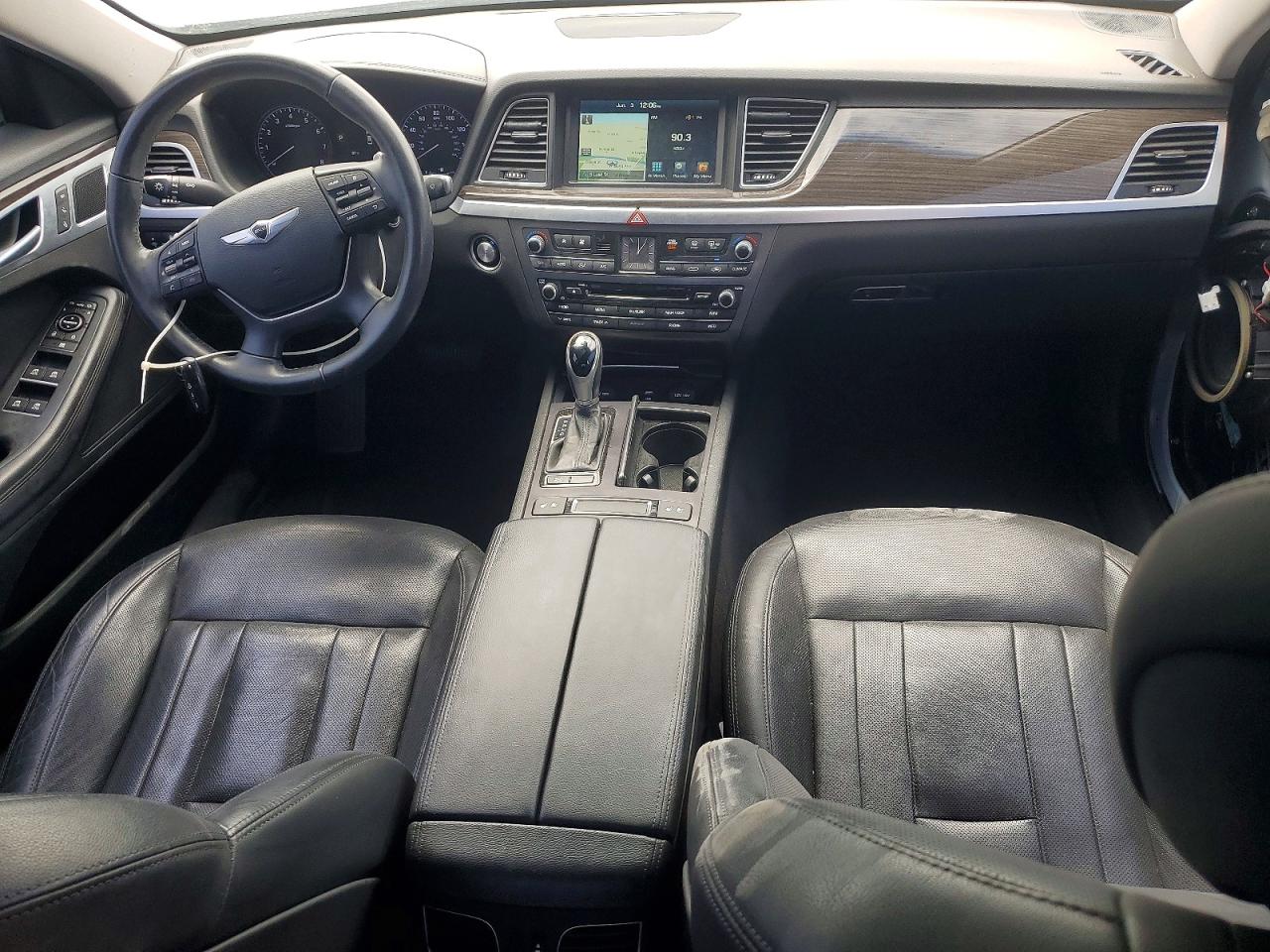 Hyundai Genesis 3.8l