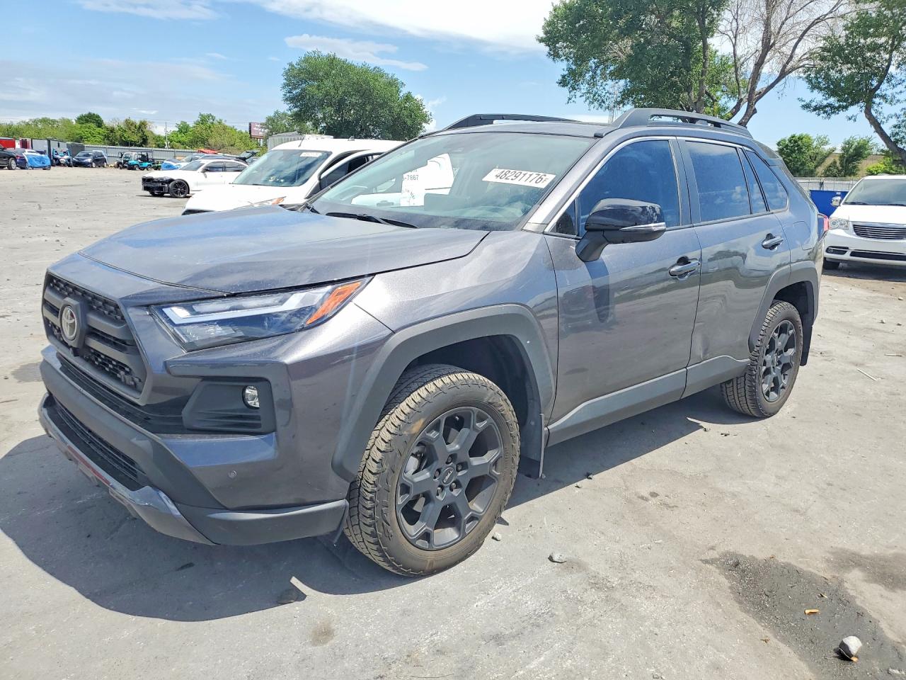 Salvage Toyota RAV4 Image