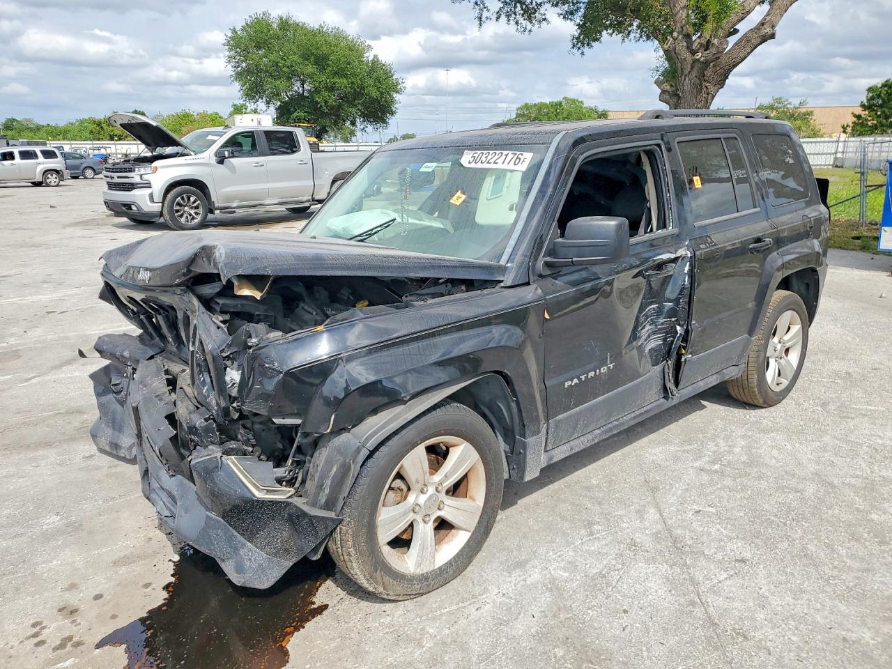 Salvage Jeep Patriot Image