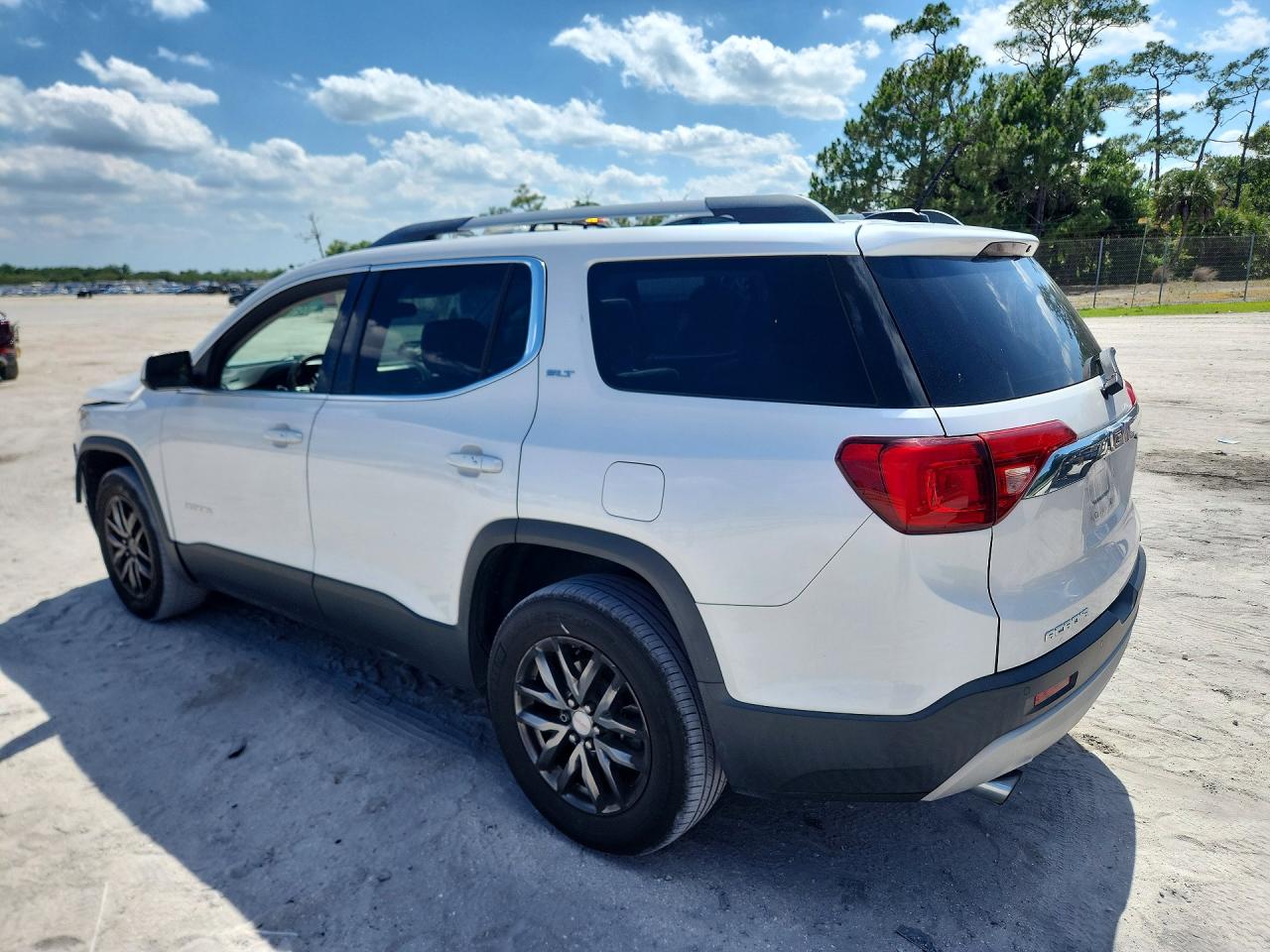 GMC Acadia Slt-1