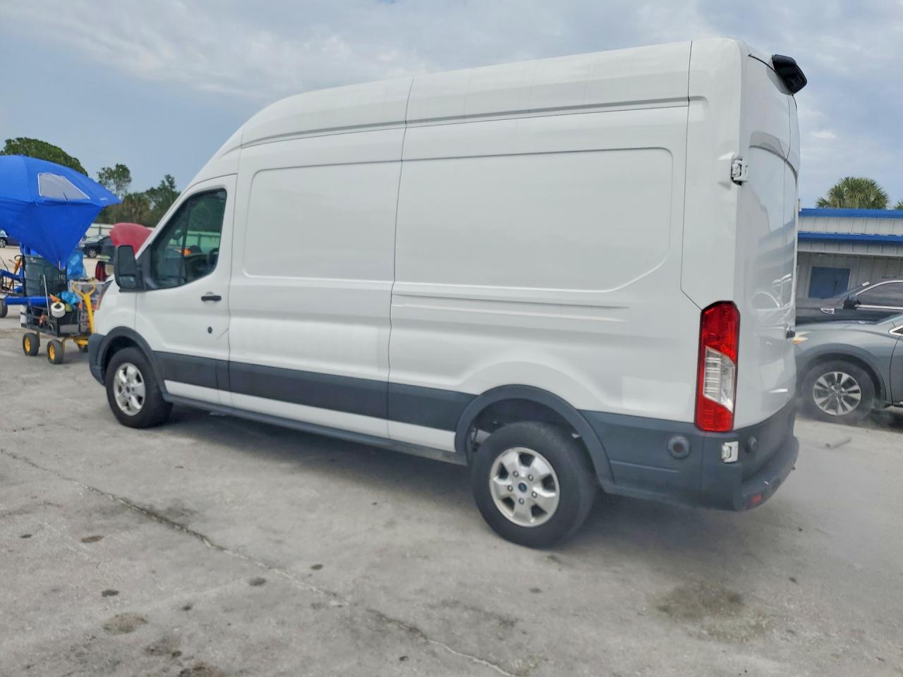 Ford Transit T-250